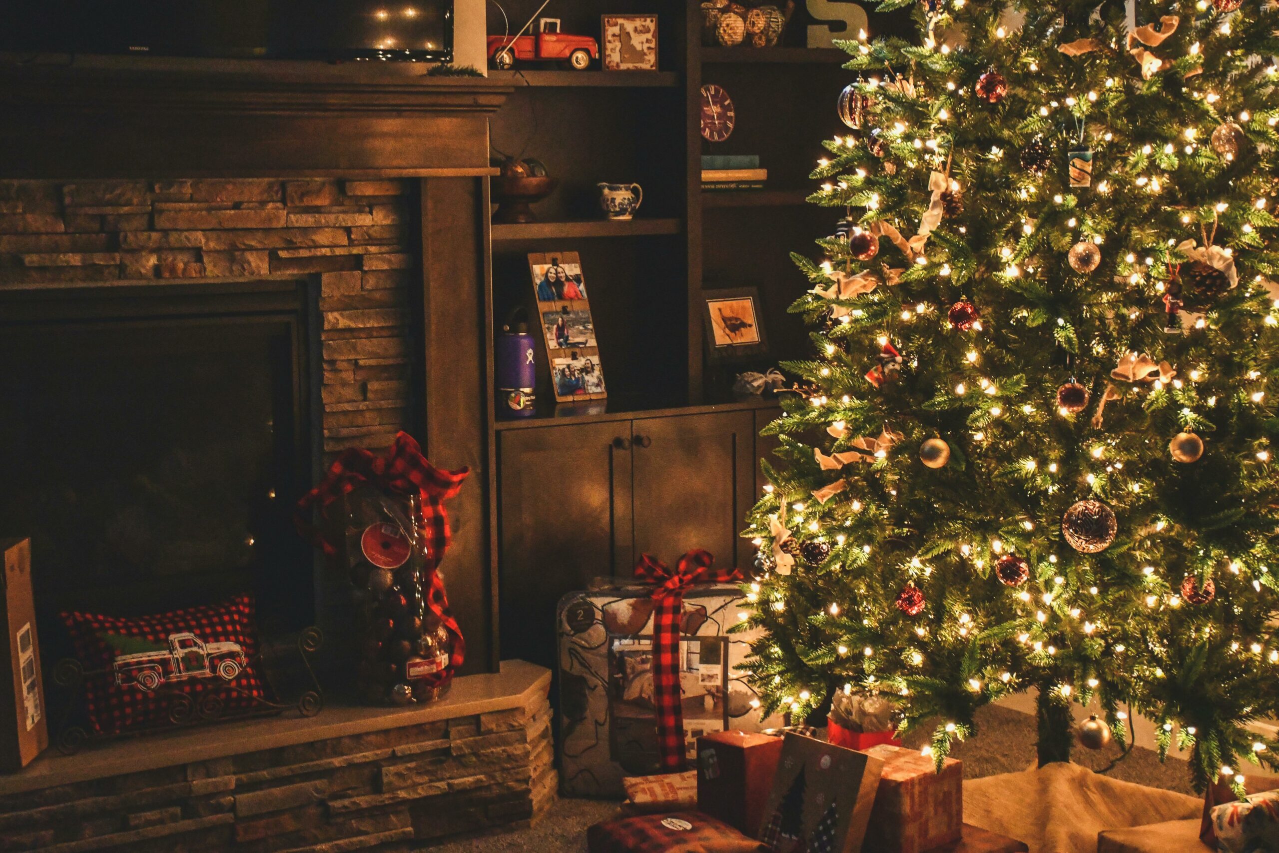 Identity Theft and Other Scams During the Holidays